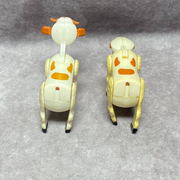 Vintage Fisher Price Moo Cow Toys Plastic Figurines Made In Hong Kong Damaged - Picture 3 of 6
